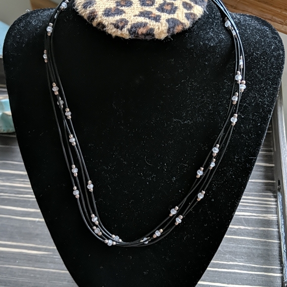 Silpada Jewelry - Beautiful silpada leather and bead necklace